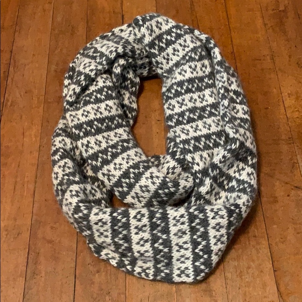 Handmade Wool Scarf